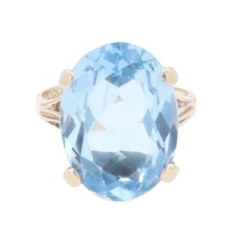 9ct Yellow Gold Blue Topaz Single Stone Ring