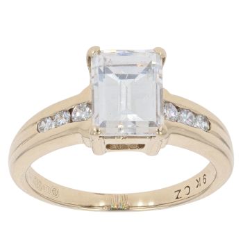 9ct Yellow Gold Cubic Zirconia Solitaire Ring