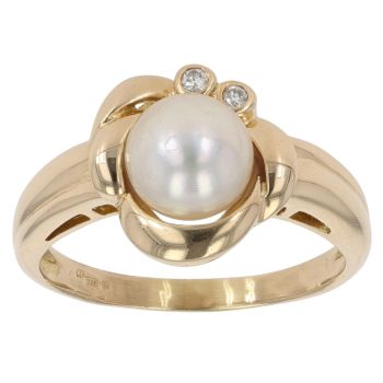 18ct Yellow Gold 0.05ct Diamond and Pearl Ring