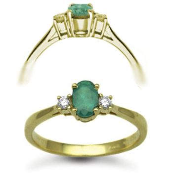 18 Carat Yellow Gold D-8pt Emerald-50pt 3 Stone Ring