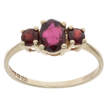 9ct Yellow Gold Garnet Three Stone Ring