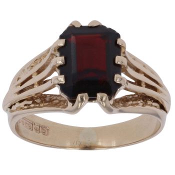 9ct Yellow Gold Garnet Signet Ring