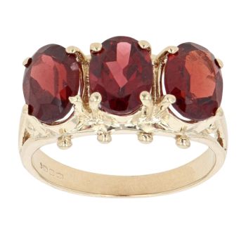 9ct Yellow Gold Garnet Three Stone Ring