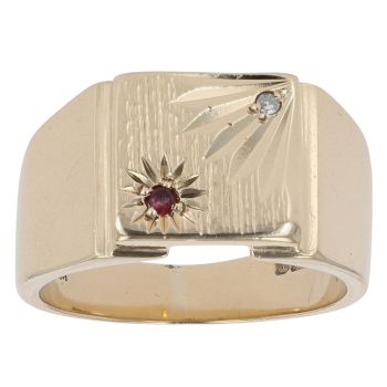 9ct Yellow Gold 0.02ct Diamond And Garnet Signet Ring