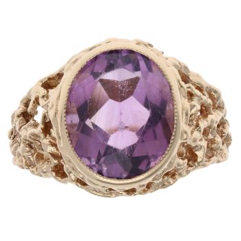 9ct Yellow Gold Patterned Amethyst Single Stone Ring