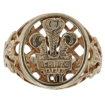 9ct Yellow Gold Welsh Feathers Signet Ring