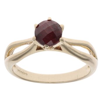 9ct Yellow Gold Garnet Single Stone Ring