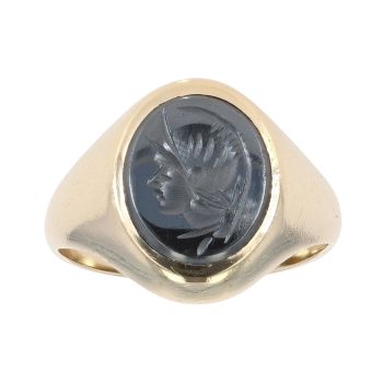 9ct Yellow Gold Hematite Centurion Signet Ring