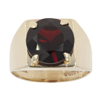 9ct Yellow Gold Garnet Signet Ring