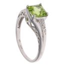 9ct White Gold 0.04ct Diamond And Peridot Ring