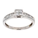 18ct White Gold 0.25ct Diamond Cluster Ring