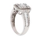18ct White Gold 1.00ct Diamond Cluster Ring