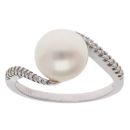 18ct White Gold 0.15ct Diamond And Pearl Ring