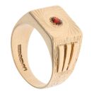 9ct Yellow Gold Garnet Signet Ring