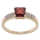 9ct Yellow Gold 0.05ct Diamond And Garnet Solitaire Ring