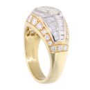 18ct Yellow Gold 3.75ct Round Brilliant and Baguette Diamond Ring
