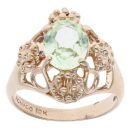 9ct Yellow Gold Green Gemstone Patterned Single Stone Ring
