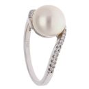 18ct White Gold 0.15ct Diamond And Pearl Ring