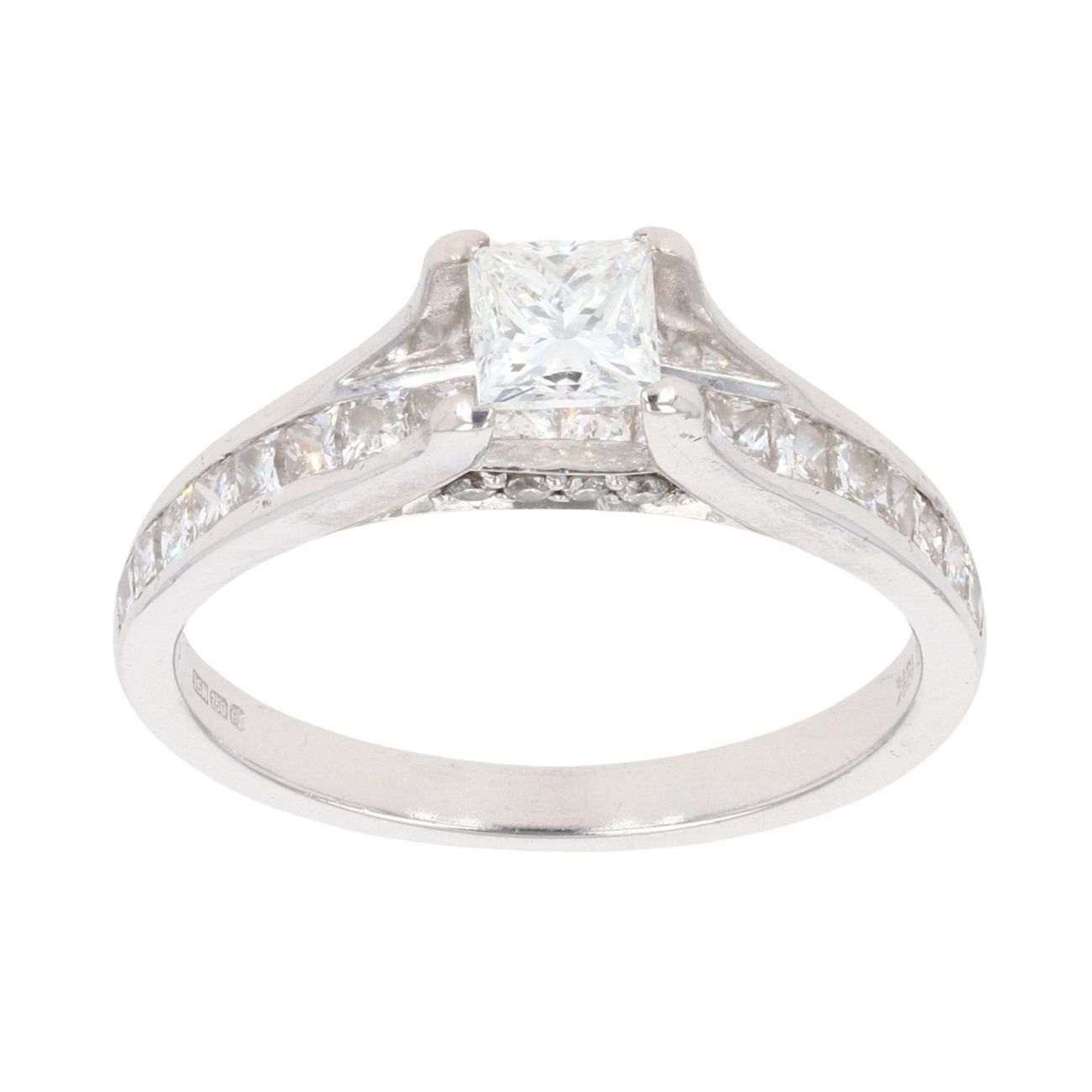 18ct White Gold 0.75ct Princess and Brilliant Cut Diamond Solitaire Ring
