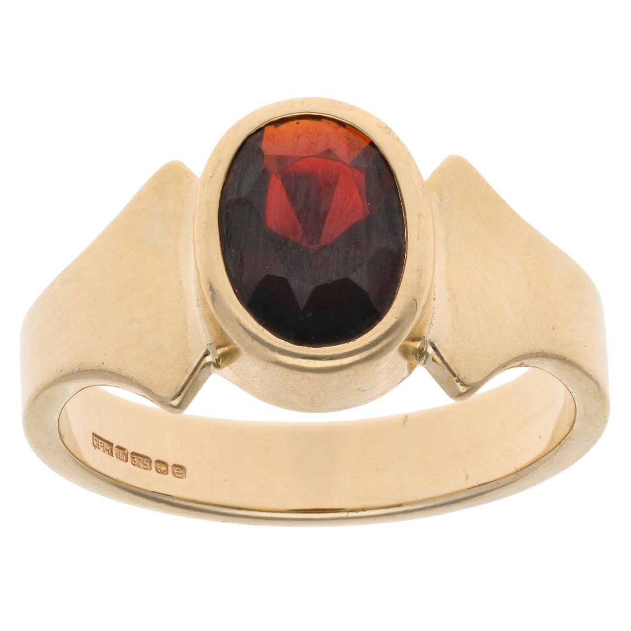9ct Yellow Gold Garnet Single Stone Ring