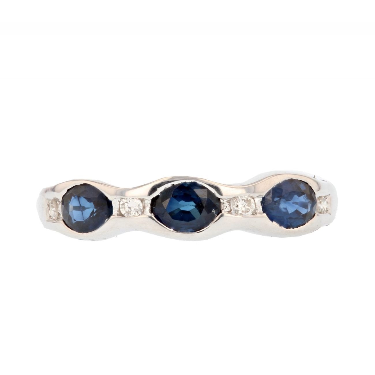 18ct White Gold Diamond And Sapphire Ring