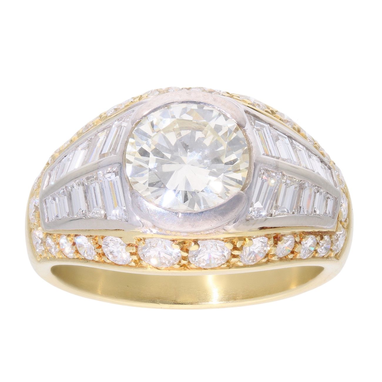 18ct Yellow Gold 3.75ct Round Brilliant and Baguette Diamond Ring