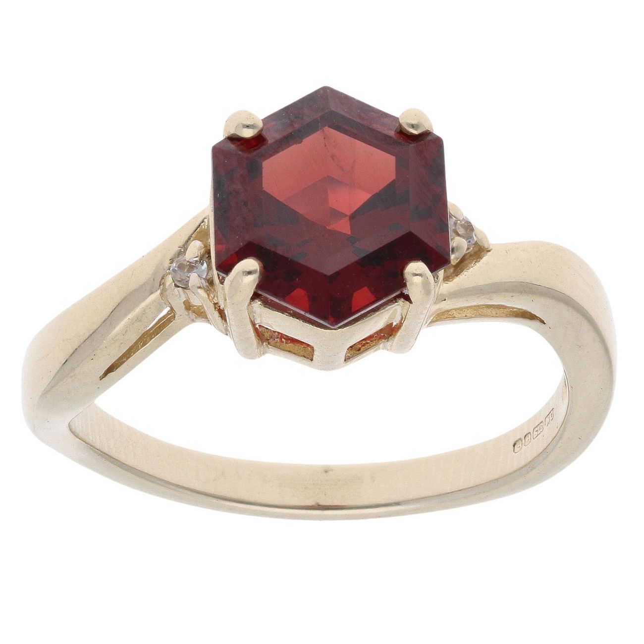 9ct Yellow Gold Garnet And Cubic Zirconia Ring