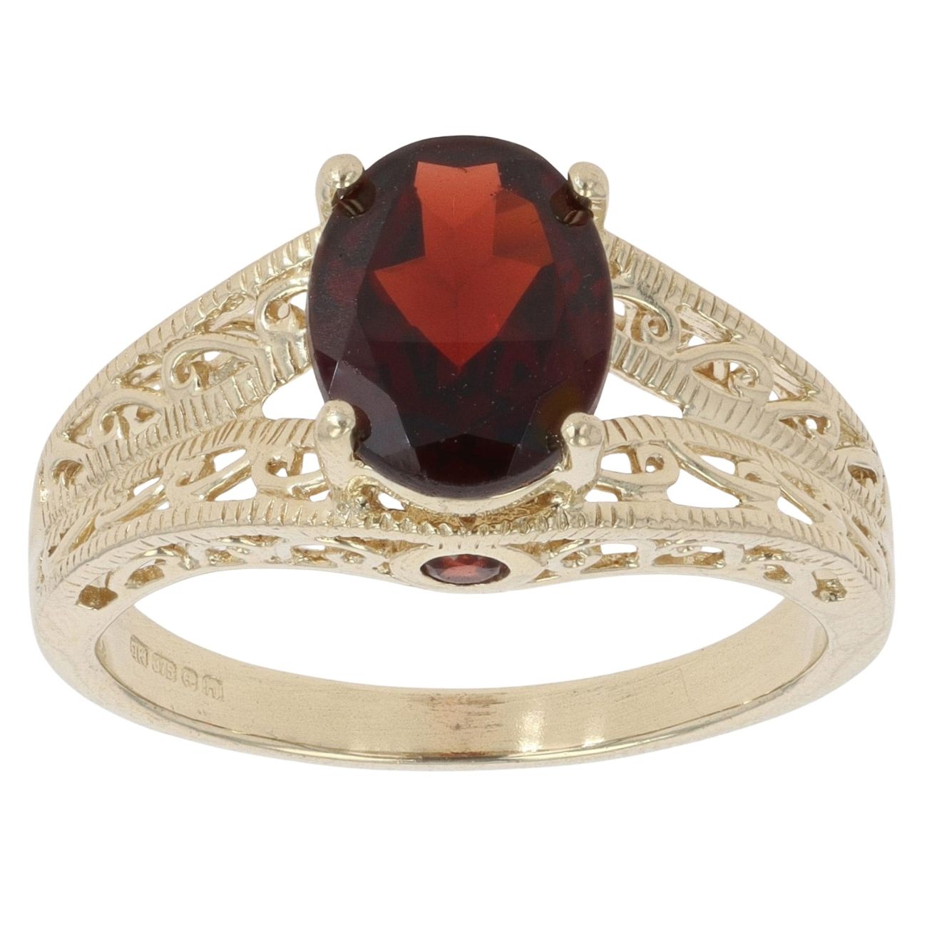 9ct Yellow Gold Garnet Solitaire Patterned Ring